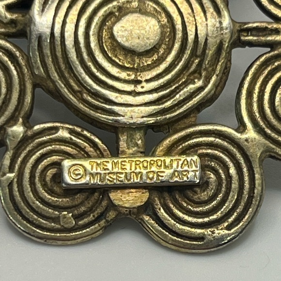 MMA Metropolitan Museum Art Gold tone Swirl Pendant Round Statement necklace - Picture 5 of 14